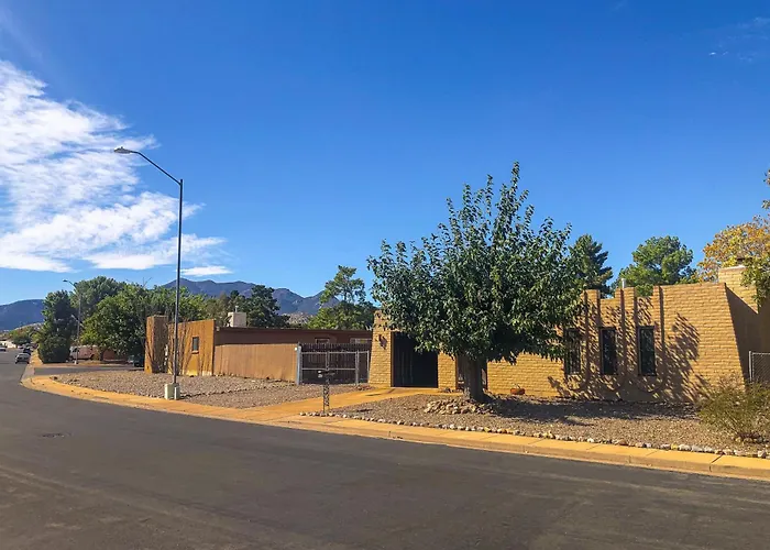 Mtn-view W/ Large Yard & Bbq In Sierra Vista!