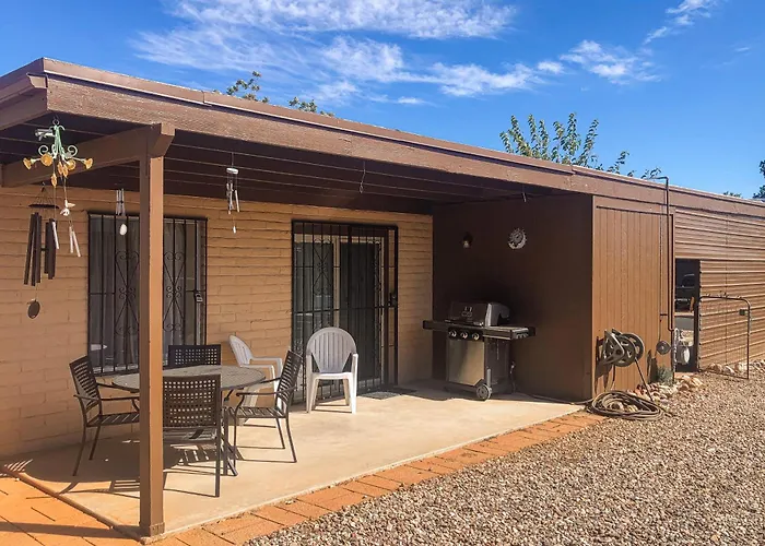 Holiday home Mtn-view W/ Large Yard & Bbq In Sierra Vista!