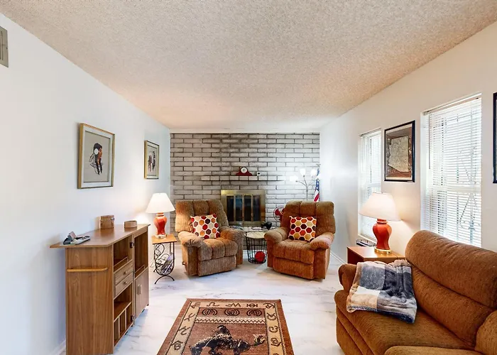 Mtn-view W/ Large Yard & Bbq In Sierra Vista!
