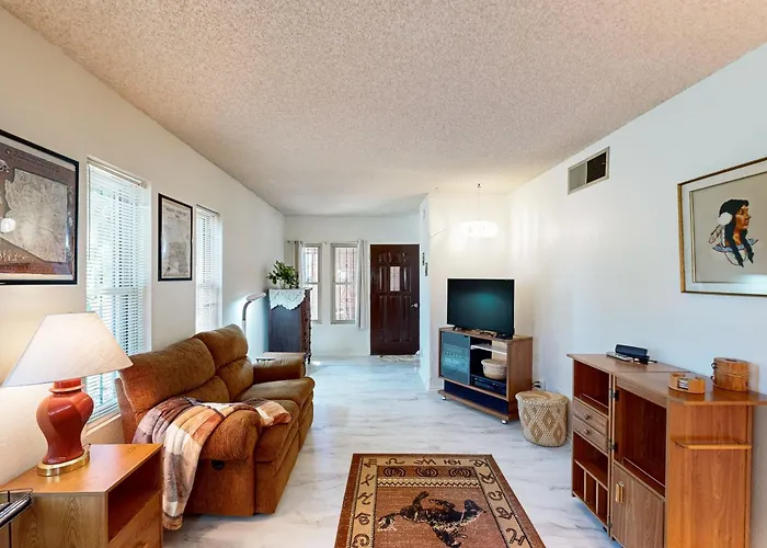 Holiday home Mtn-view W/ Large Yard & Bbq In Sierra Vista! Sierra Vista