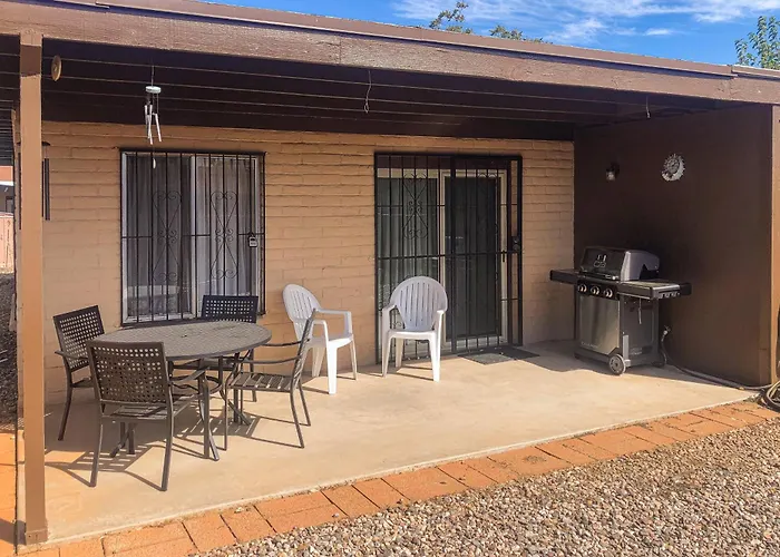 Holiday home Mtn-view W/ Large Yard & Bbq In Sierra Vista!