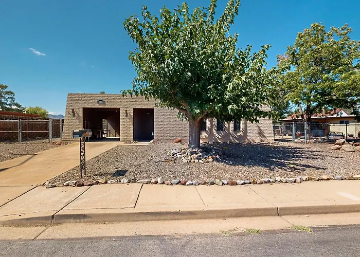 Mtn-view W/ Large Yard & Bbq In Sierra Vista! Holiday home *